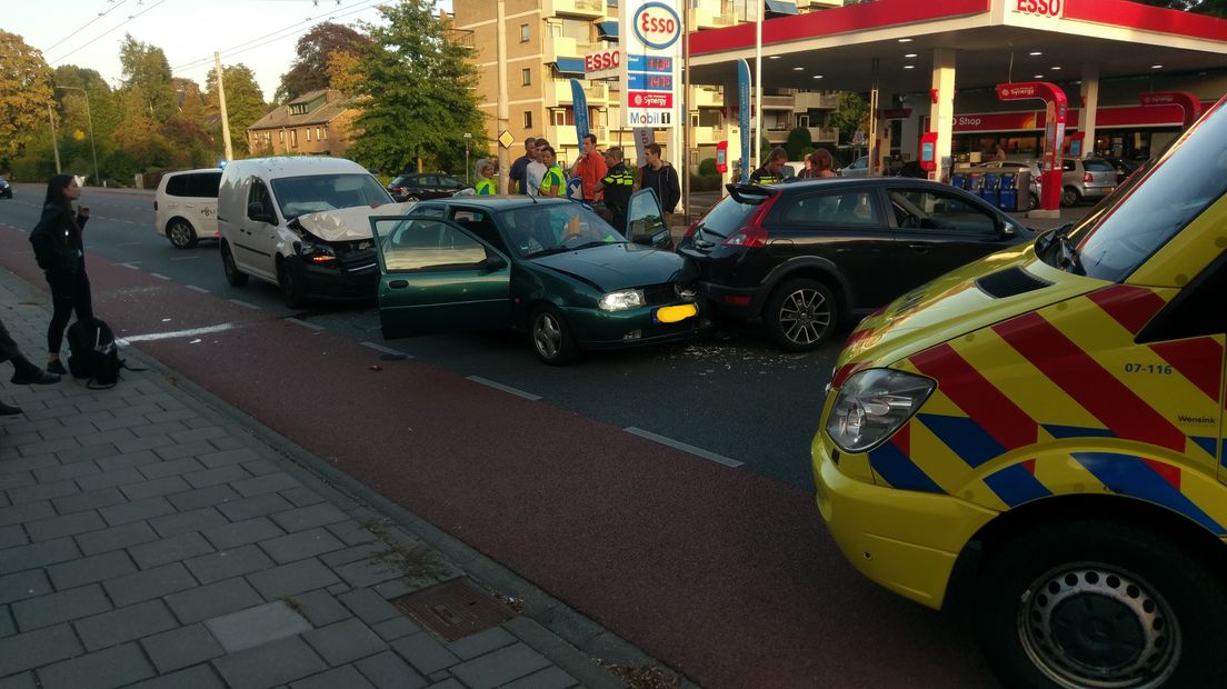 Gewonde Bij Botsing Bij Tankstation In Velp Omroep Gelderland