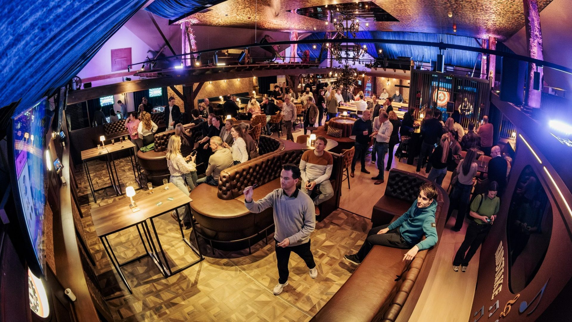 Radstake Social Bar officieel geopend in Achterhoek: nieuwe hotspot voor uitgaan en entertainment.