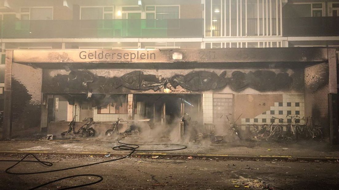 De schade na de flatbrand in Arnhem.