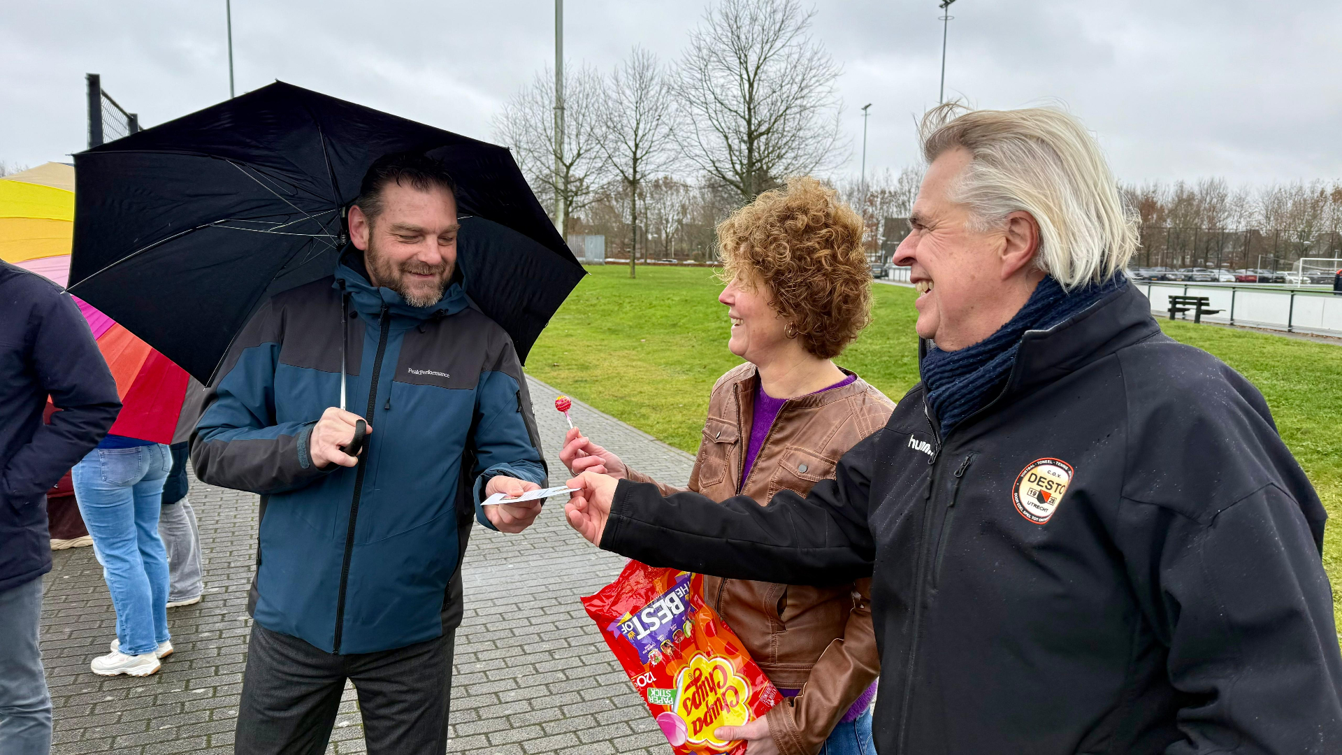 Lolly's moeten schreeuwende ouders langs lijn in Vleuten liever maken: 'Wel positief zijn, hè'