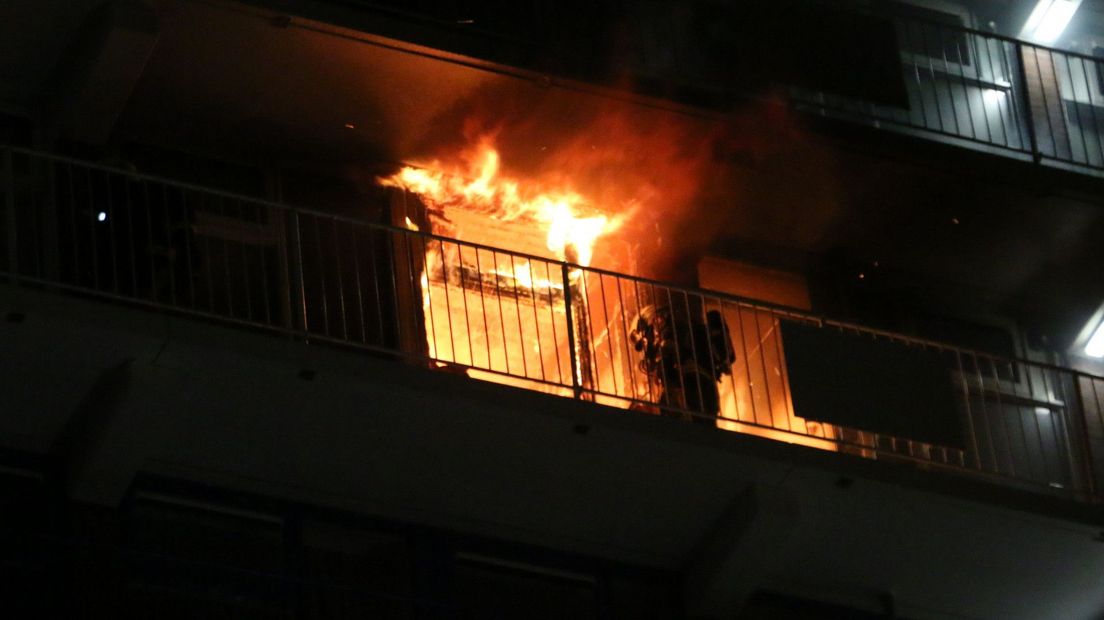 De brand woedde in een huis op de zevende etage