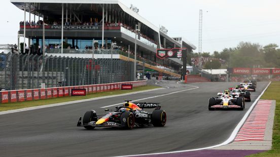 De laatste voor de zomerstop: dit zijn de racetijden van Max Verstappen in Hongarije Nieuws