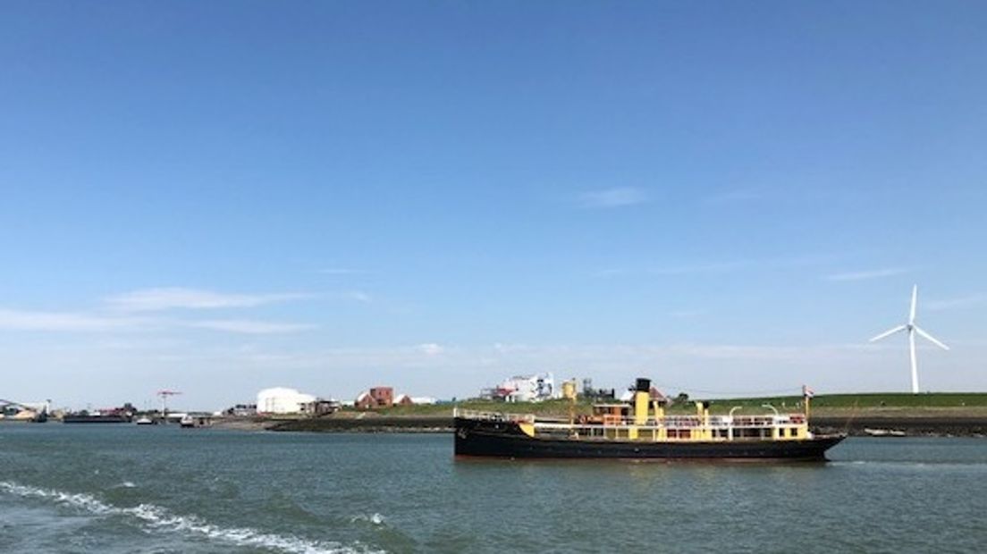 De pakjesboot werd maandag ook gezien in de Buitenhaven van Vlissingen
