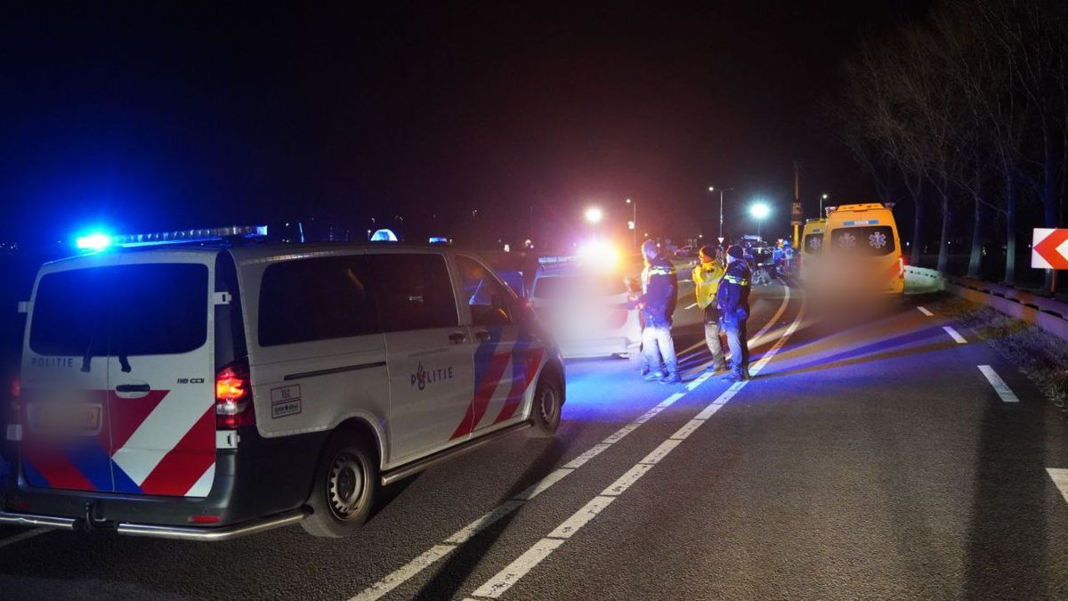 Dode bij ernstig ongeluk op de N331 in Zwartsluis