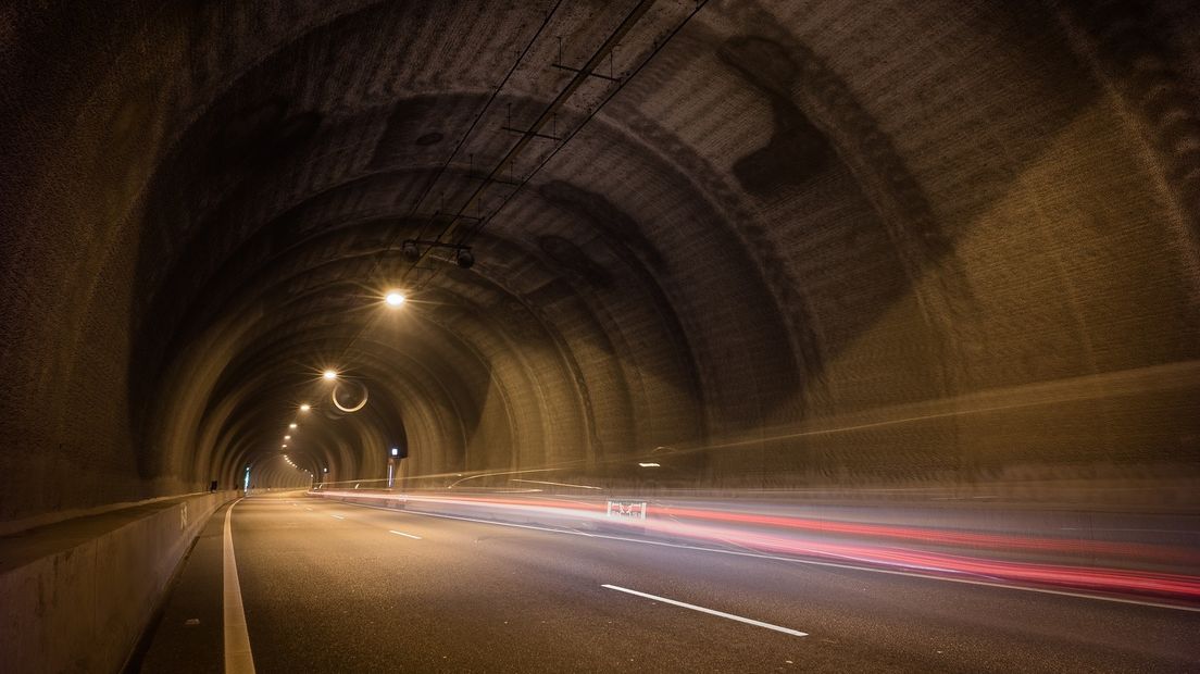 Dagelijks lekt er tweeduizend liter de tunnel in