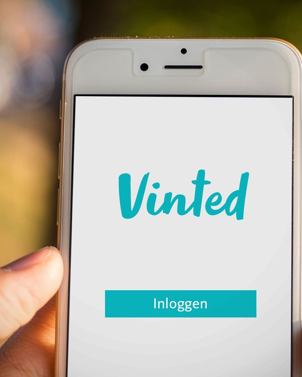 Man eist naaktfoto's van vrouw via Vinted Omroep Gelderland