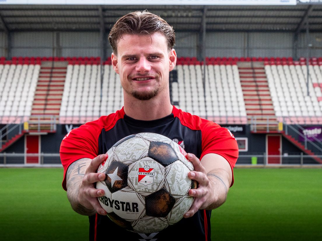 FC Emmen-keeper Karssies droomde van een leven in de lucht, maar vond zijn bestemming onder de lat