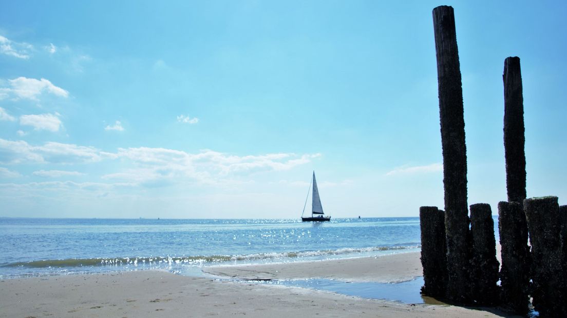 Zeilboot bij Nollestrand Vlissingen