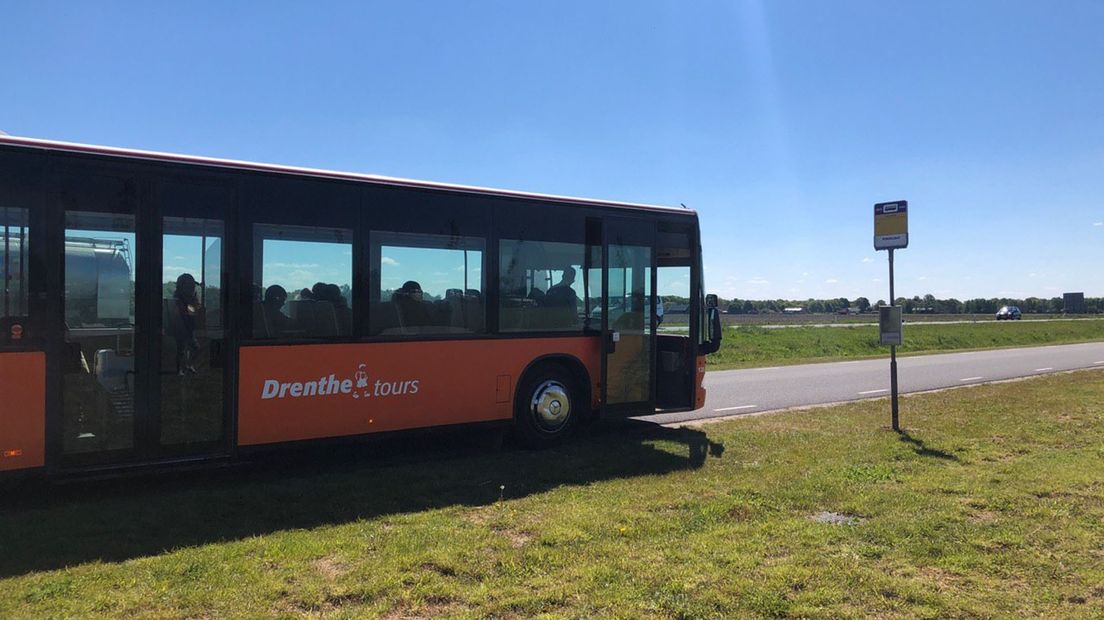 De bus bij het azc in Ter Apel