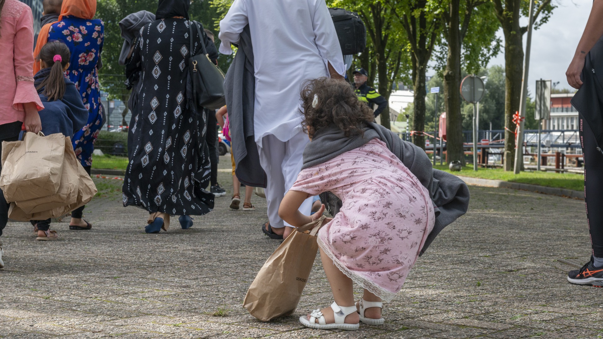 Afgaanske flechtlingen komme oan yn Nederlân
