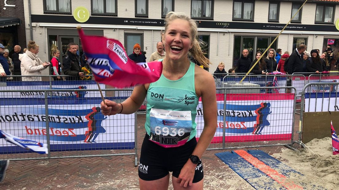 Noor Dekker wint de 10 kilometer Ladiesrun