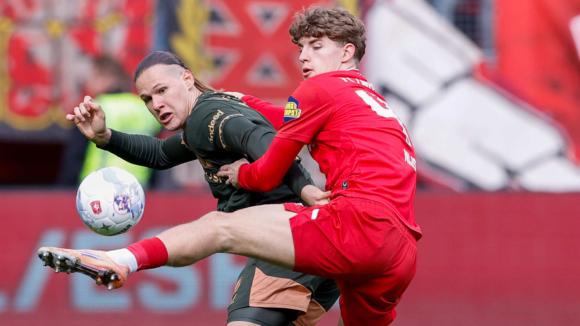 FC Utrecht maakt einde aan ongeslagen reeks FC Twente: 'We zijn gewoon een goede ploeg'