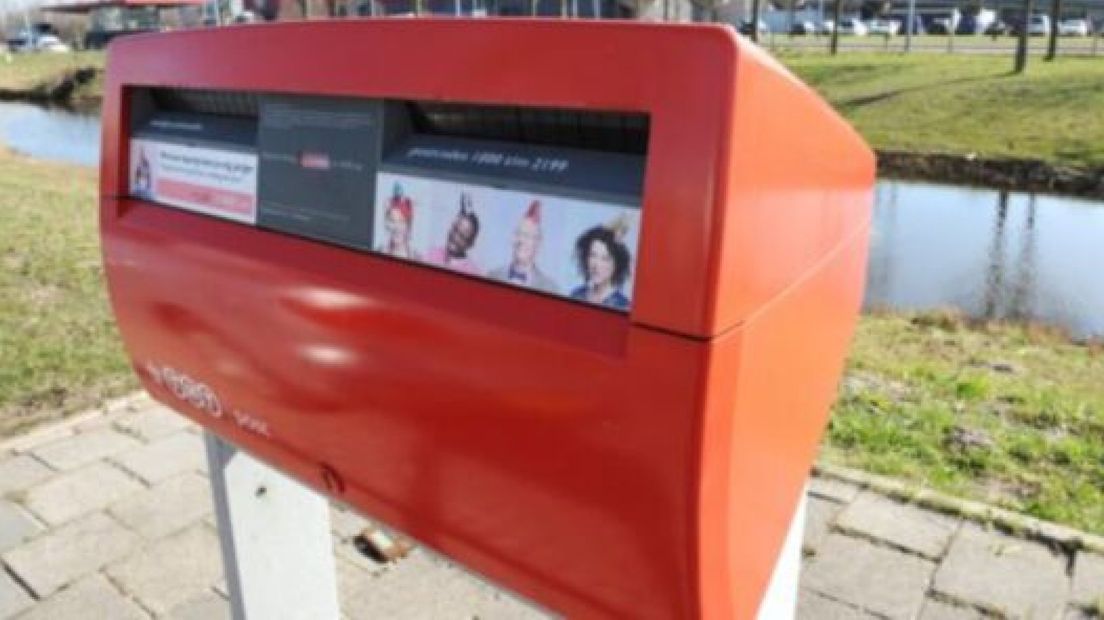 Postbodes demonstreren in Rotterdam