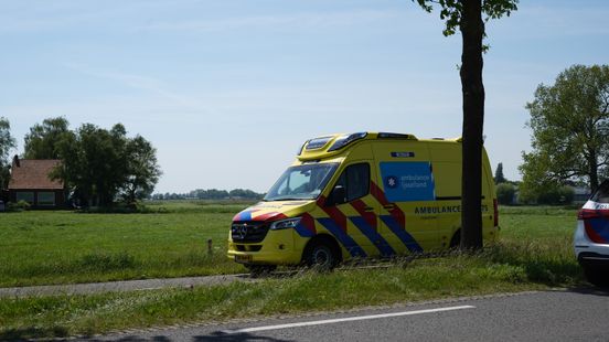 Fietser komt om het leven door aanrijding met tractor IJsselstein. Fietser komt om het leven door aanrijding met tractor IJsselstein.