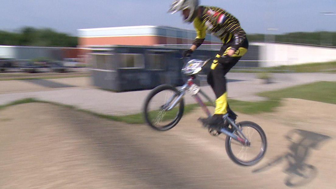 Nick Kuijer in actie op de nieuwe baan in Assen (Rechten: Jeroen Willems/RTV Drenthe)