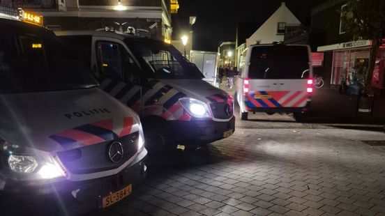 Parate peloton van politie maakt einde aan feest na vechtpartijen en bedreigingen Home