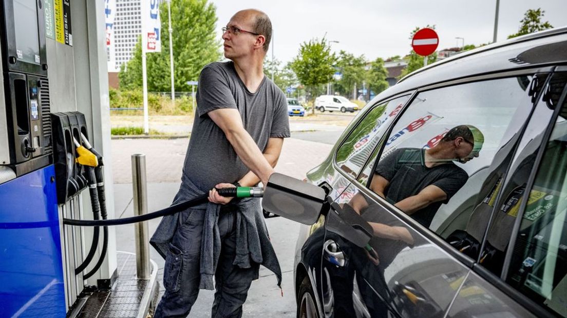 De prijzen aan de pomp gaan omhoog.
