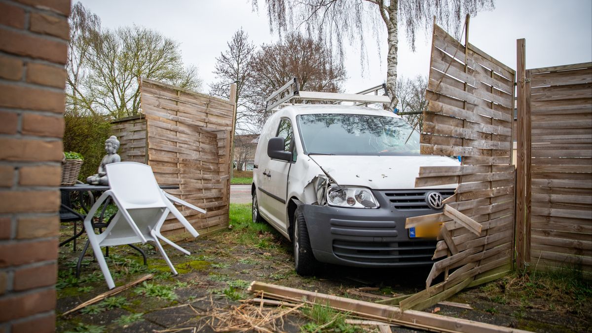Wild-west-taferelen in Zwolle: verkeersruzie mondt uit in beenwond en kapotte schutting