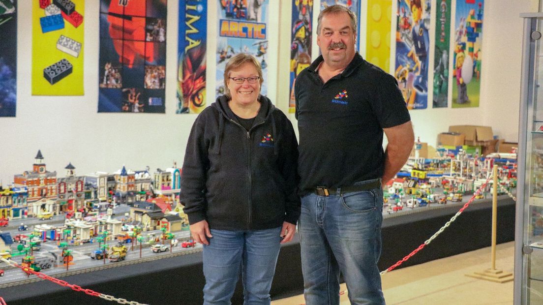 LEGO-fanaten Eline en Ronald Hoexum