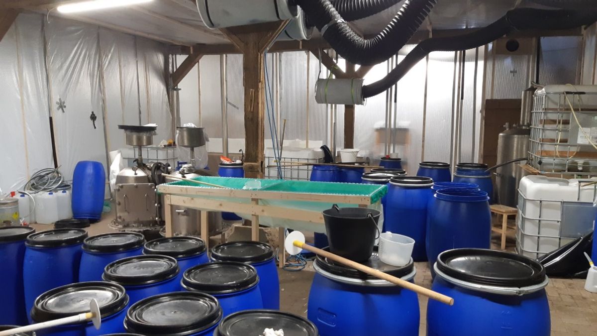 Boerenschuur in Oud-Vossemeer blijkt professionele 'cokefabriek'