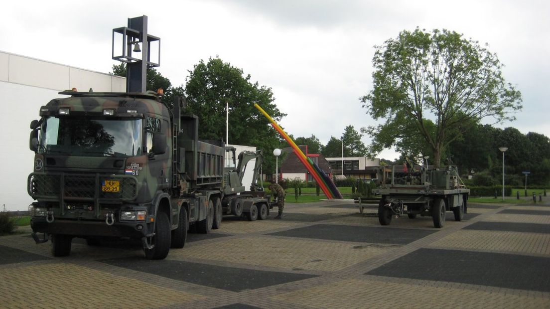 Militaire voertuigen bij de BrinkBaru