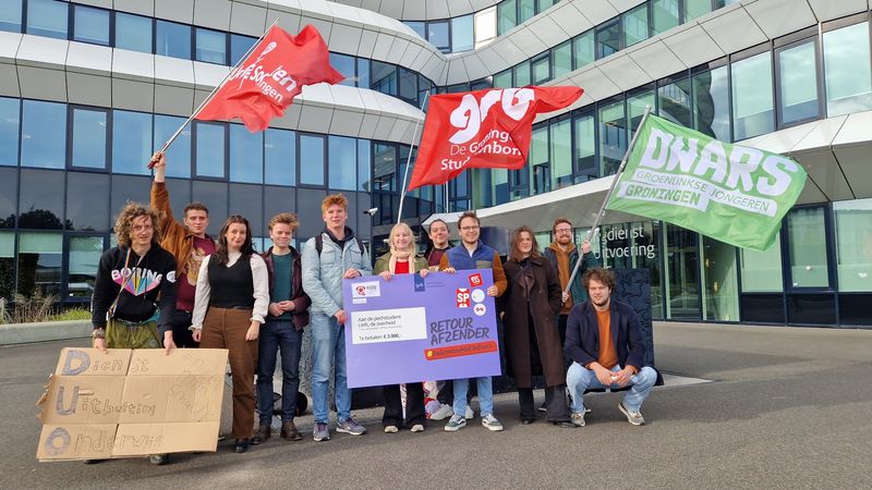 Studenten protesteren tegen langstudeerboete: 'Een oneerlijke maatregel
