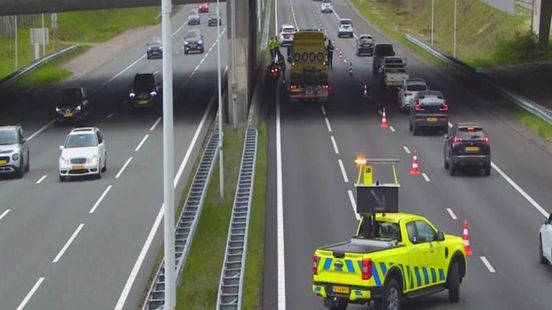 File na ongeluk A12 bij Driebergen voorbij. File na ongeluk A12 bij Driebergen voorbij.