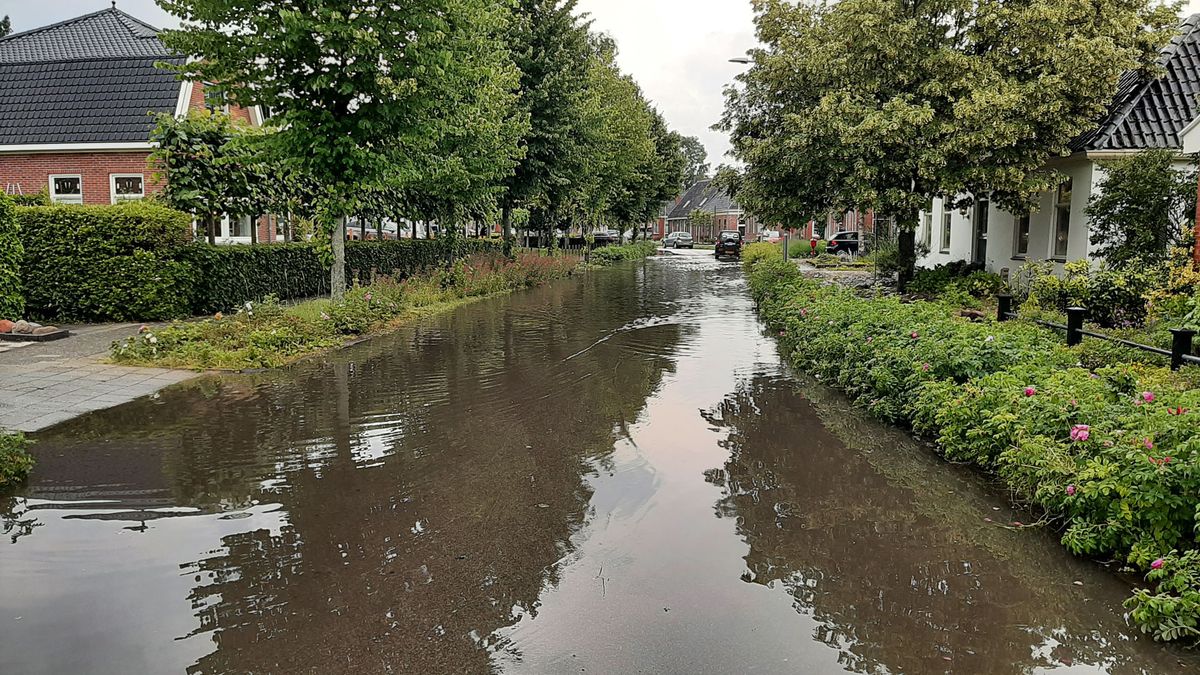 In beeld: ondergelopen straten, rolwolken en shelf clouds
