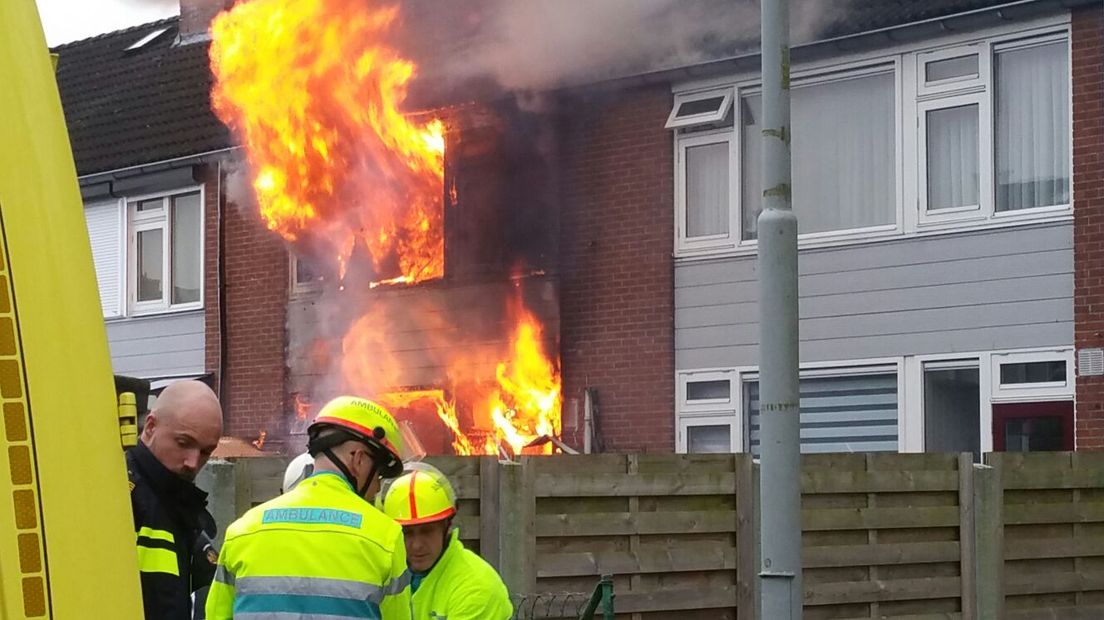 Op de Prins Mauritsstraat in Ooij, gemeente Berg en Dal, heeft donderdagochtend een brand gewoed in een woning. Bij de brand raakte één persoon gewond, de naastgelegen woningen moesten worden ontruimd.