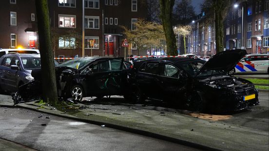 Ravage na ongeluk met meerdere autos. Ravage na ongeluk met meerdere autos.