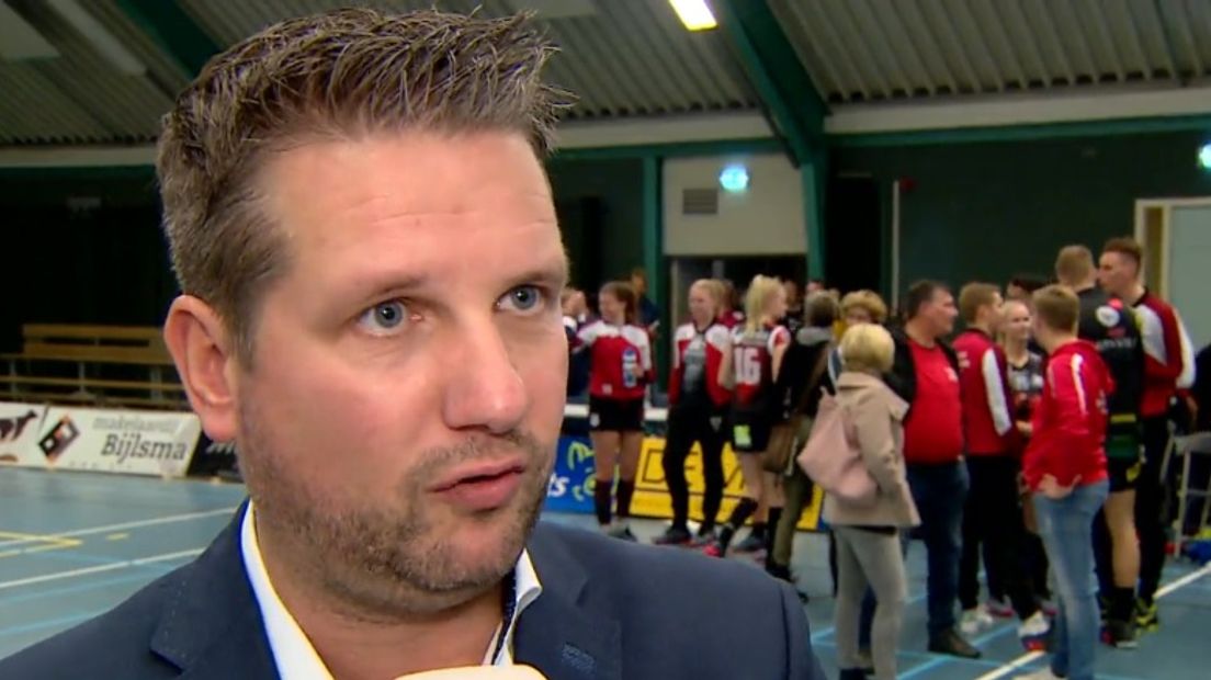 Pascal Zegwaard blijft ook volgend seizoen hoofdtrainer van DOS'46 uit Nijeveen (Rechten: Archief RTV Drenthe)