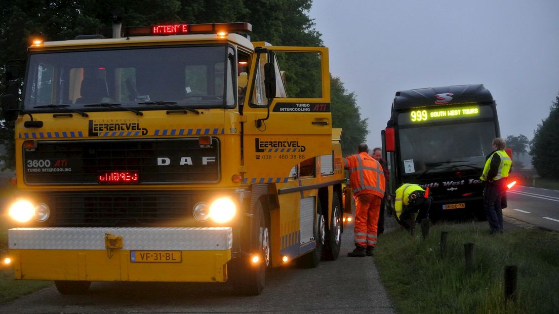 Bus in de brand bij Oudleusen