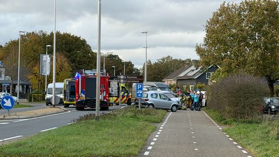 Meerdere gewonden bij ongeval in Hancate. Meerdere gewonden bij ongeval in Hancate.