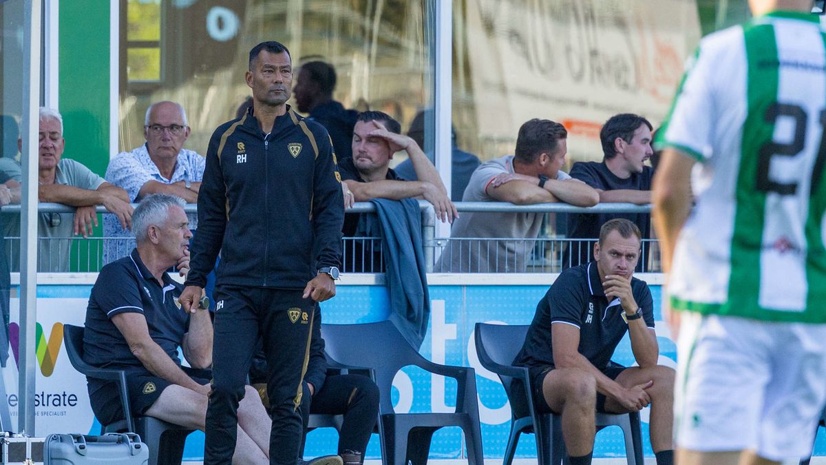 Kloetinge in gesprek met twee trainers, nog geen zes weken na komst Hendriksen