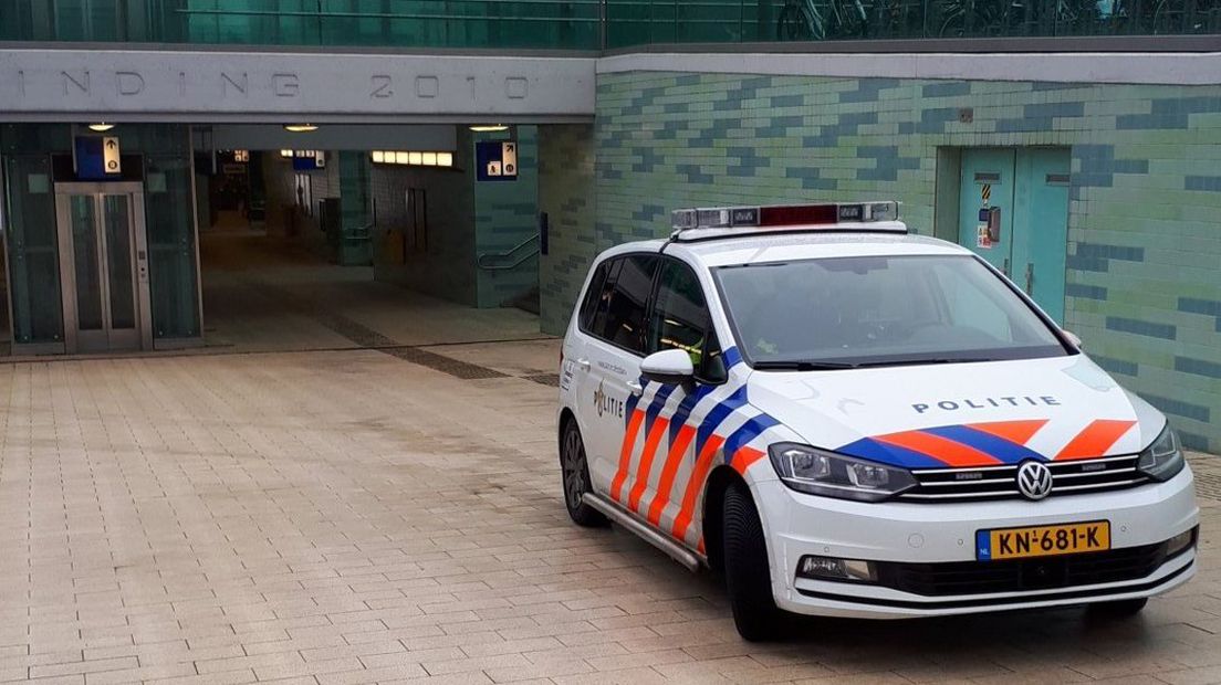 Station Alphen aan den Rijn ontruimd na vondst verdacht pakketje