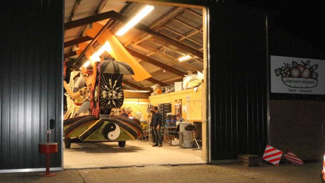 Maandenlang hebben de corsoclubs in het Rivierengebied er naar uitgekeken: zaterdag trekken de wagens met groenten en fruit tijdens het Fruitcorso weer als vanouds door Tiel. Er is wel een grote verandering: gratis kijken is er niet meer bij. Voor het eerst in jaren moeten toeschouwers entree betalen.