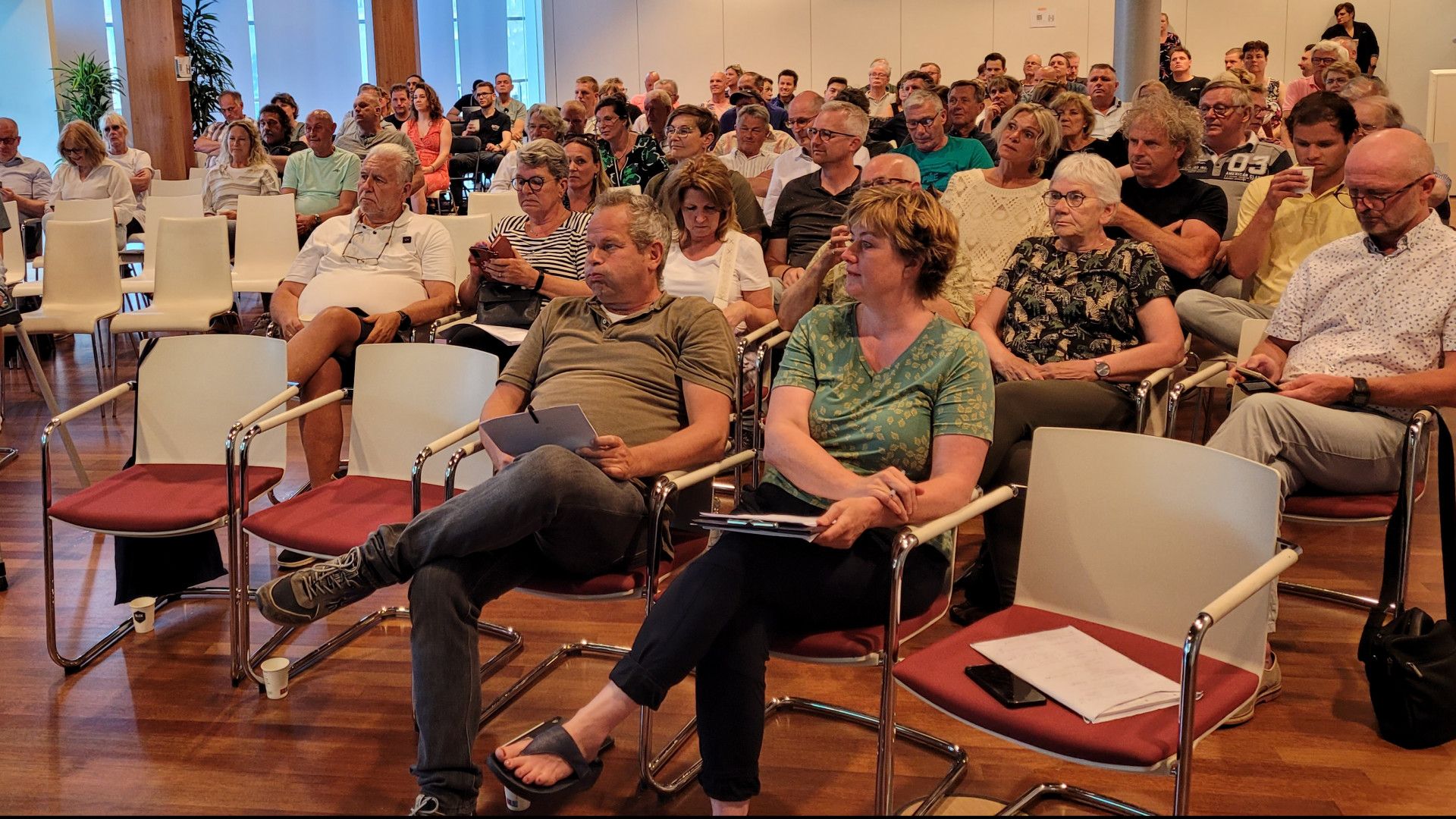 Spandoeken weggehaald, buurtbewoners boos: 'Met zuur verdiende centjes gemaakt'