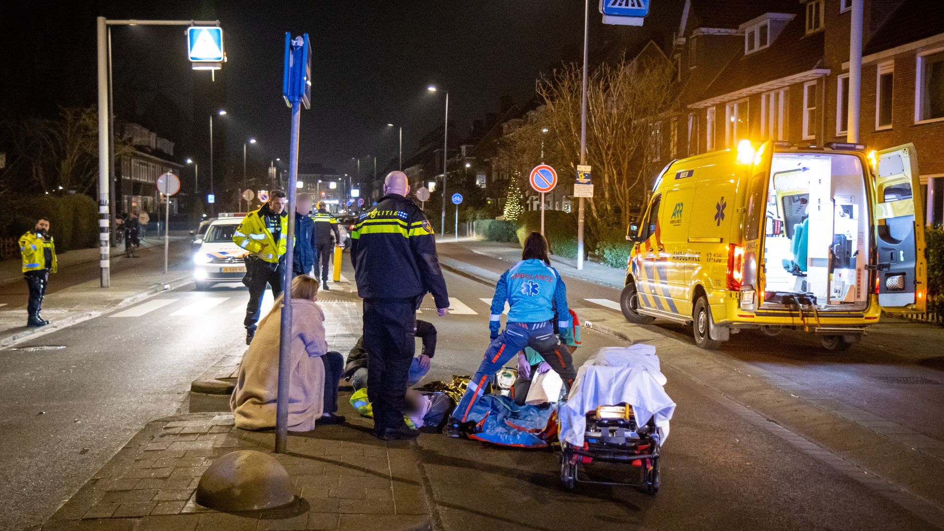 112-nieuws: Voetganger Geschept Door Auto Op Zebrapad | Ruim Miljoen ...