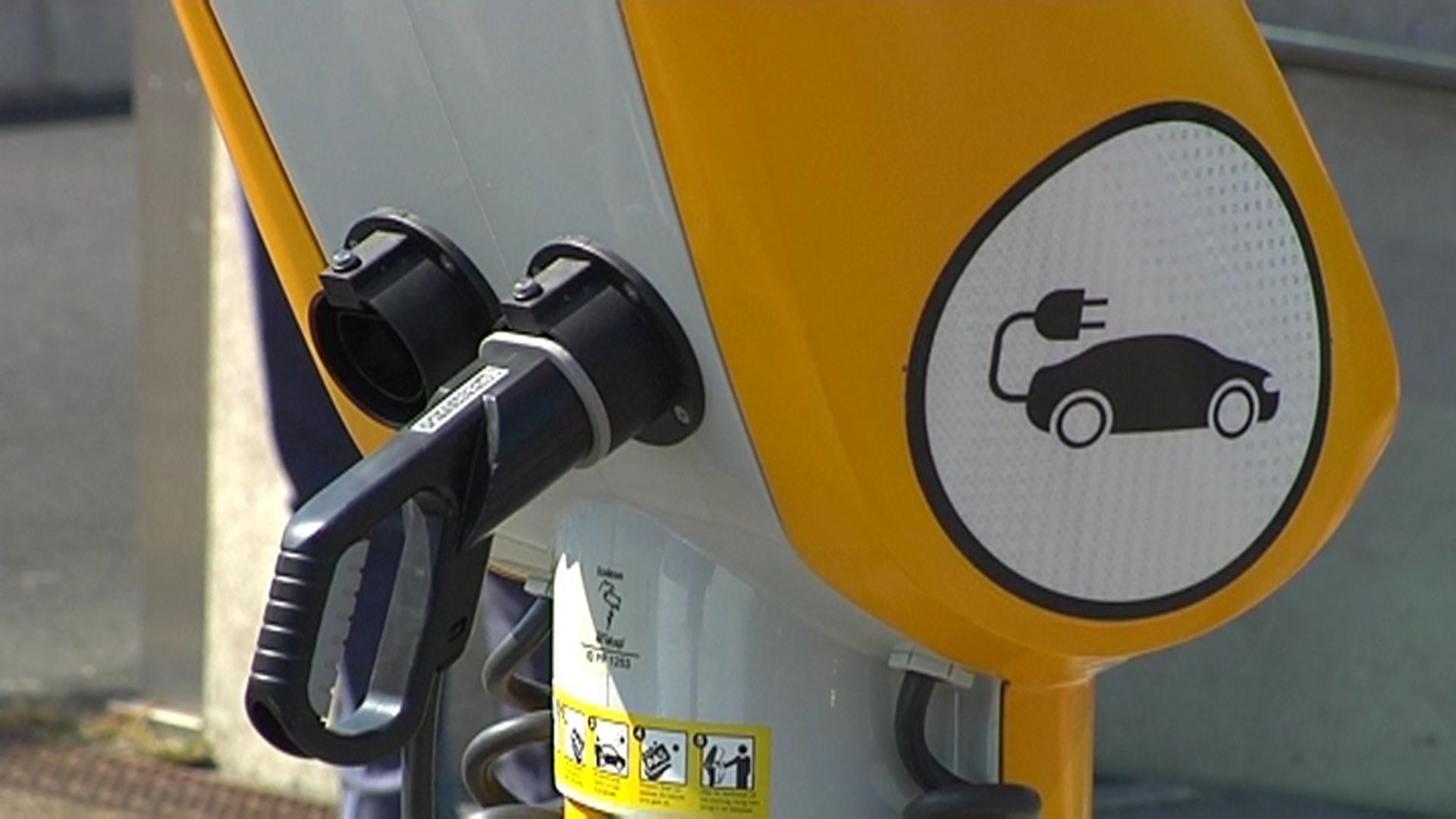 Stedin roept op: 'Zet laadpalen uit tussen 16.00 en 21.00 uur'