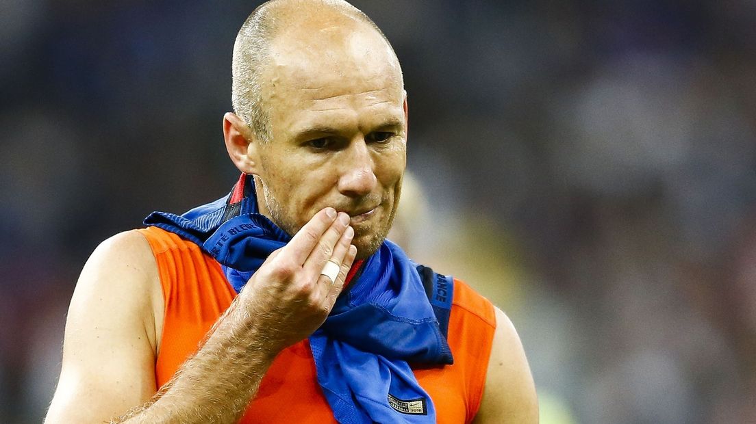 Robben na de 4-0 verloren WK-kwalificatiewedstrijd tegen Frankrijk