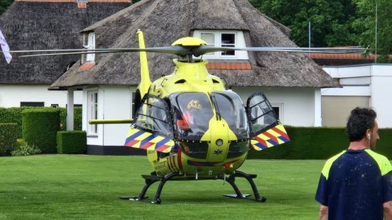 Bewoner naar ziekenhuis • heftruck in brand