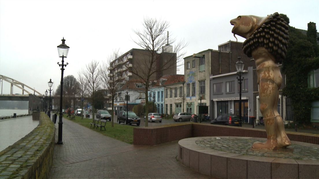 Pakhuizen aan het Pothoofd in Deventer
