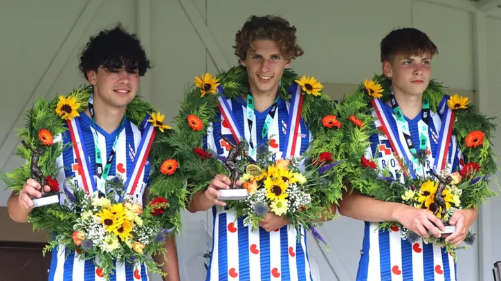 Tymen Bijlsma, Sylvan Elzinga en Allon Elzinga wonnen dit jaar voor Bolsward het NK jongenskaatsen