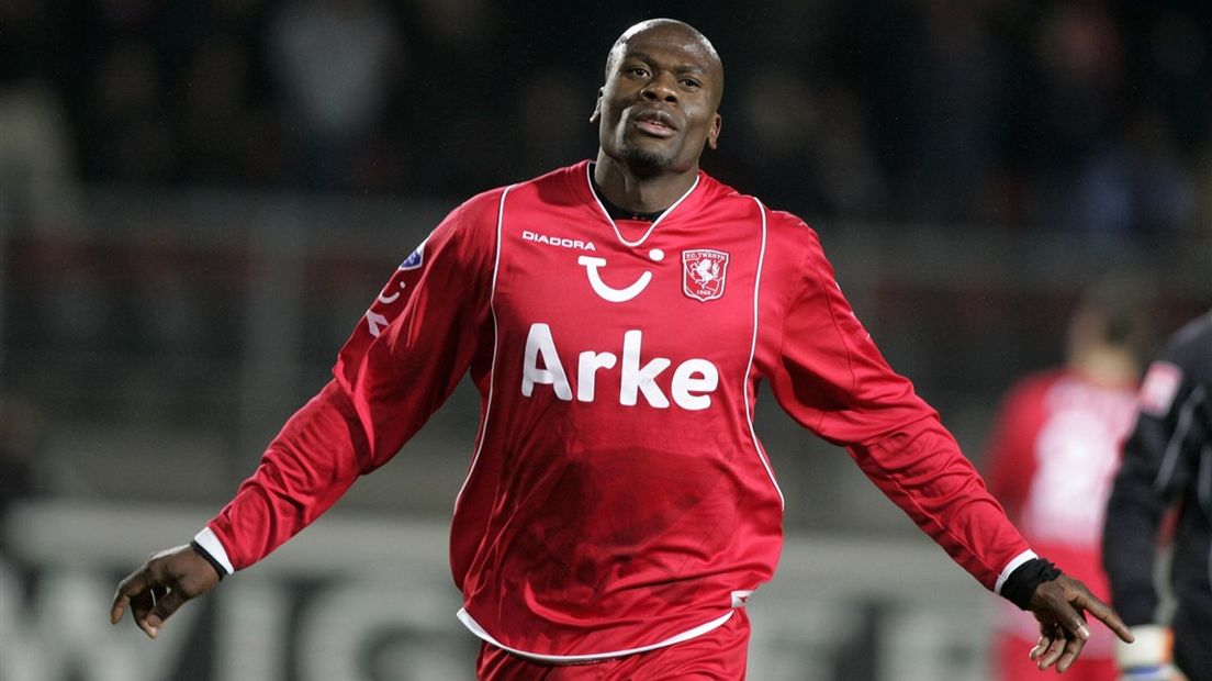 Blaise Nkufo maakte in 2008 een hattrick tegen Heerenveen