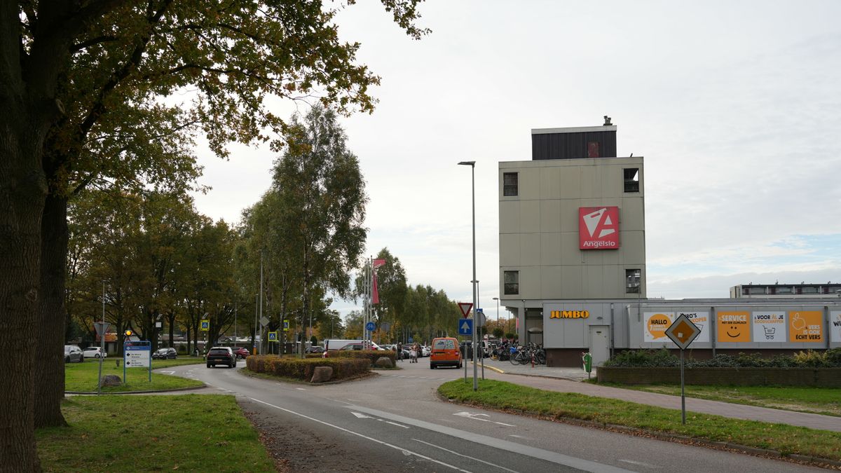 Politie doet inval in woning in Emmen en vindt grote hoeveelheid drugs en contant geld