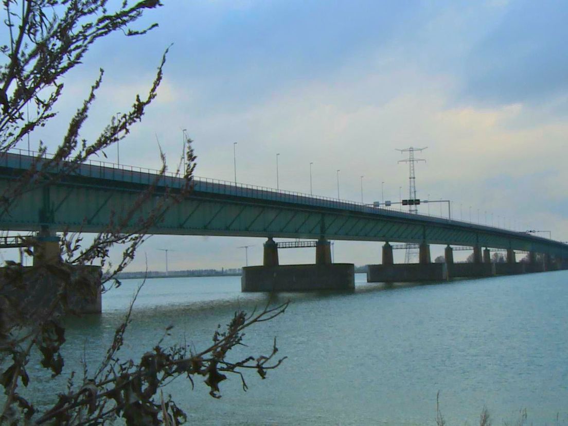 De Haringvlietbrug