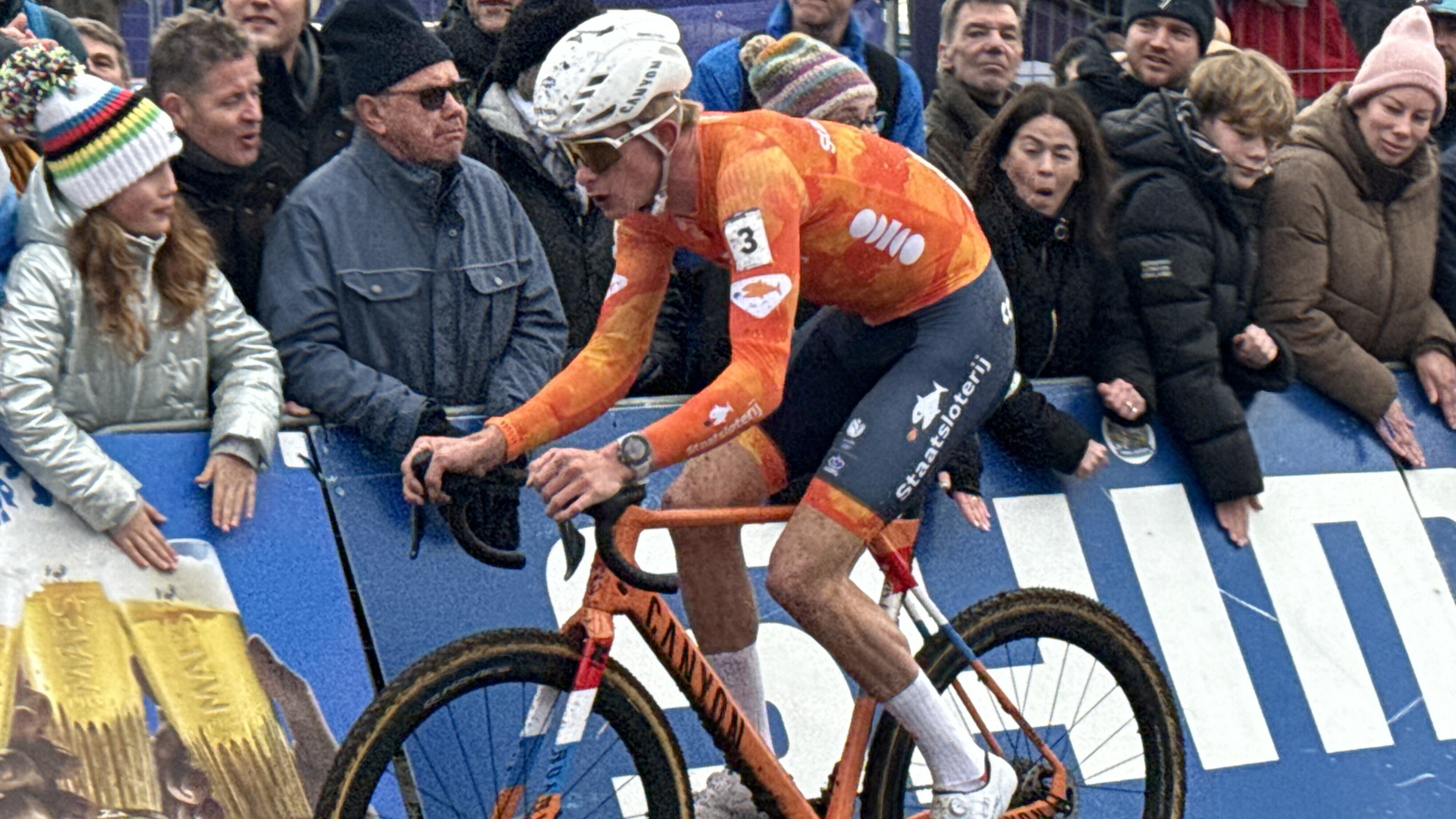 Del Grosso vindt tweede adem en wint zilver op WK veldrijden