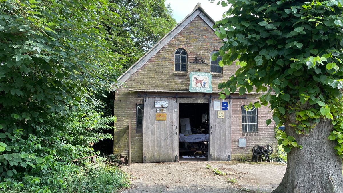 Plan voor mini-museum in vervallen smederij Zweeloo