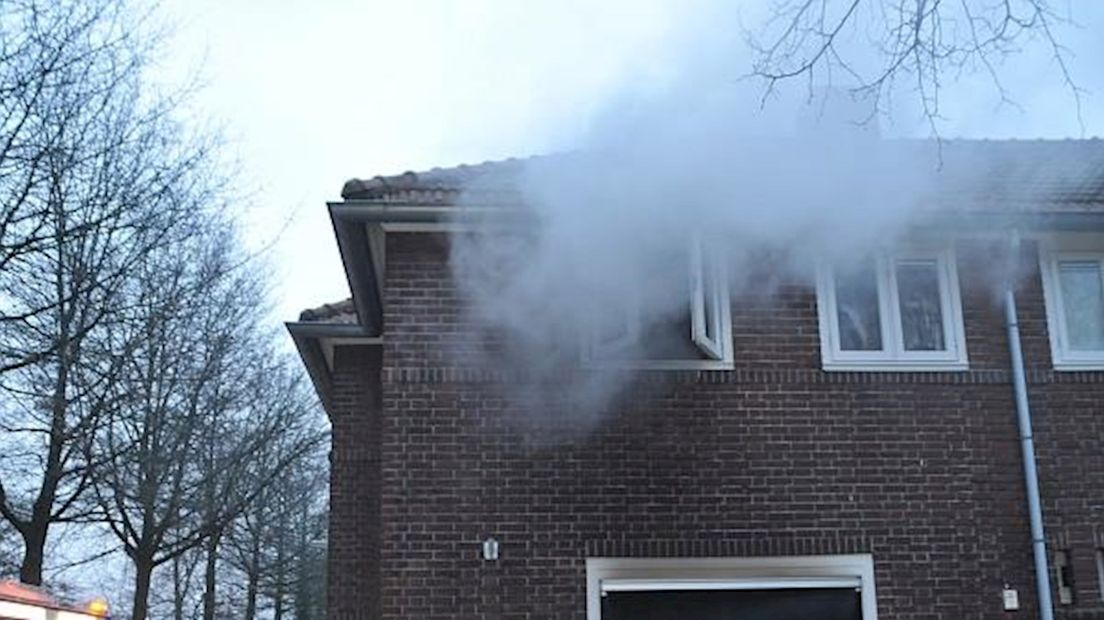 Huis in Almelo onbewoonbaar na brand