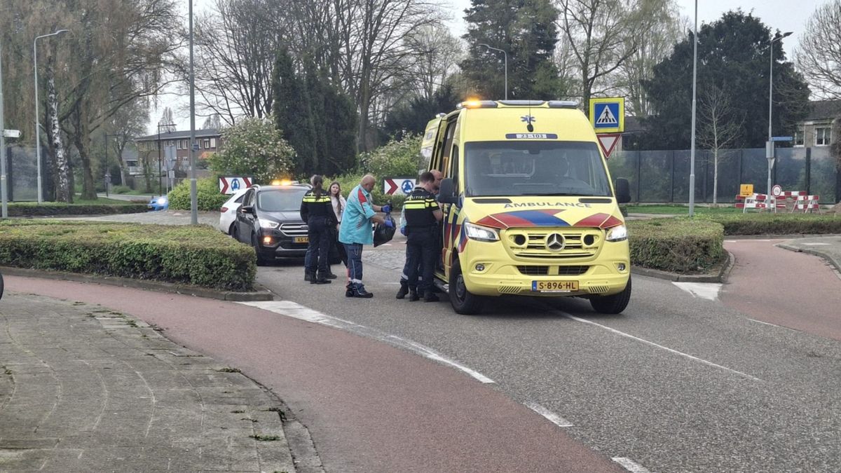 Fietser geschept door auto in Venray